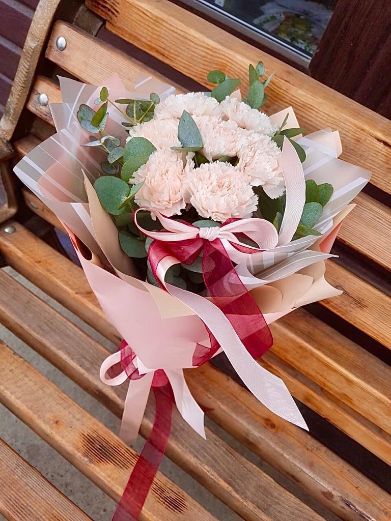 Диантусы с эвкалиптом в Нижнем Новгороде