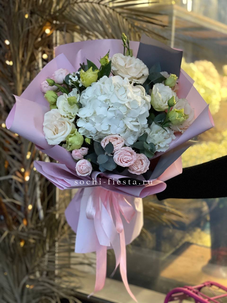 Букет с гортензией №3 в Нижнем Новгороде