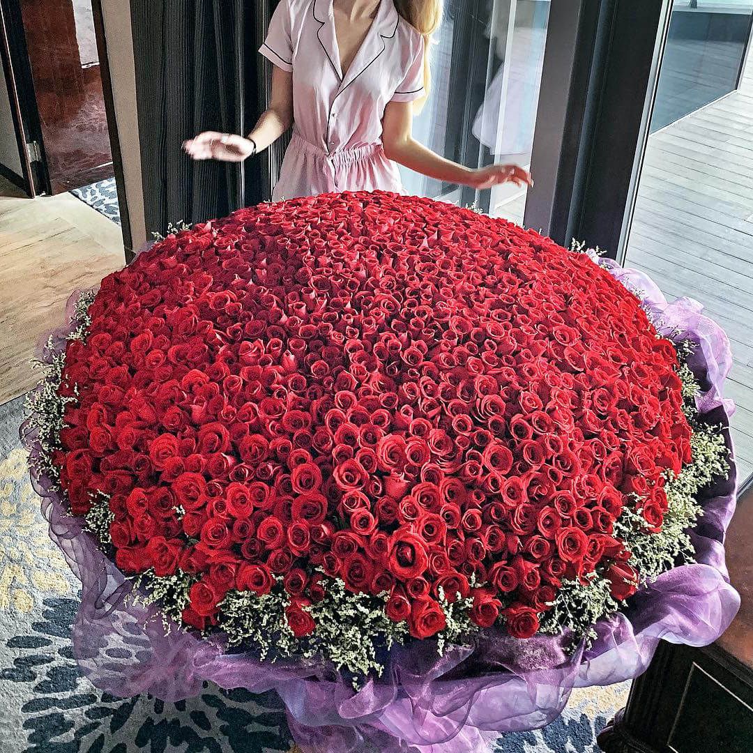 1001 роза в Нижнем Новгороде