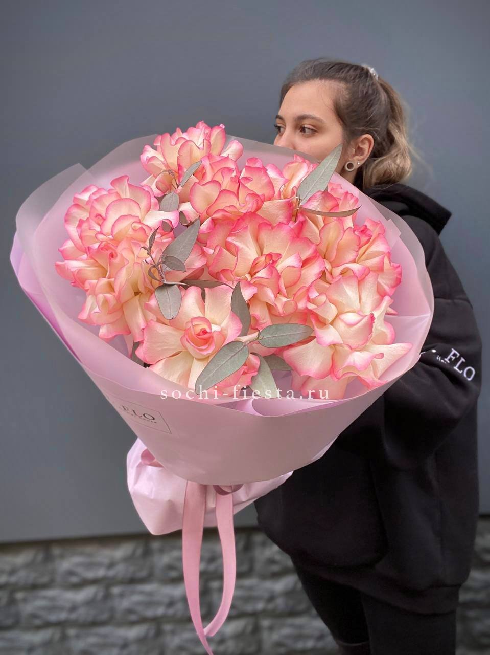 9 французских роз Джумилия в Нижнем Новгороде