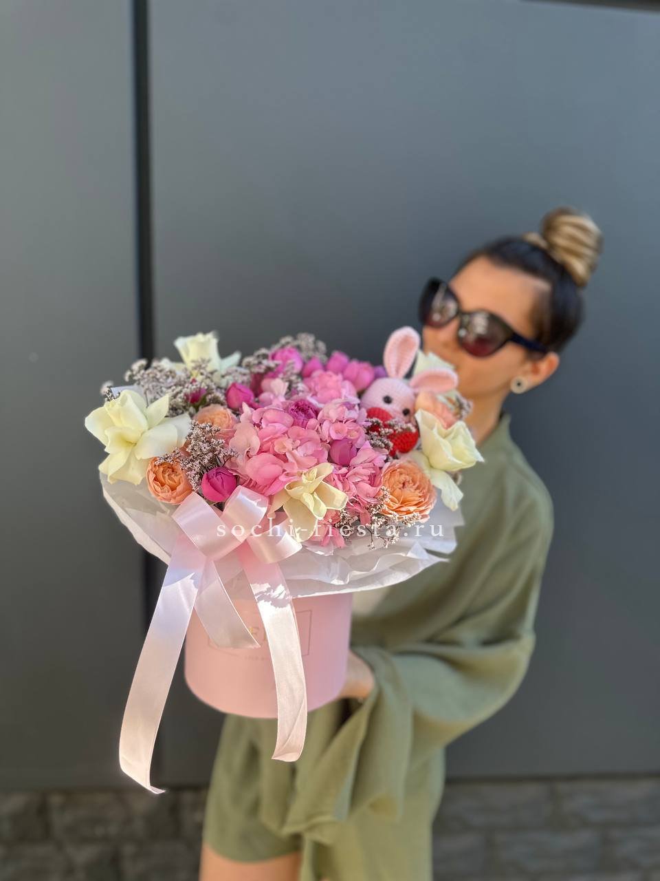 Дизайнерский цилиндр с игрушкой "Lolla" в Нижнем Новгороде