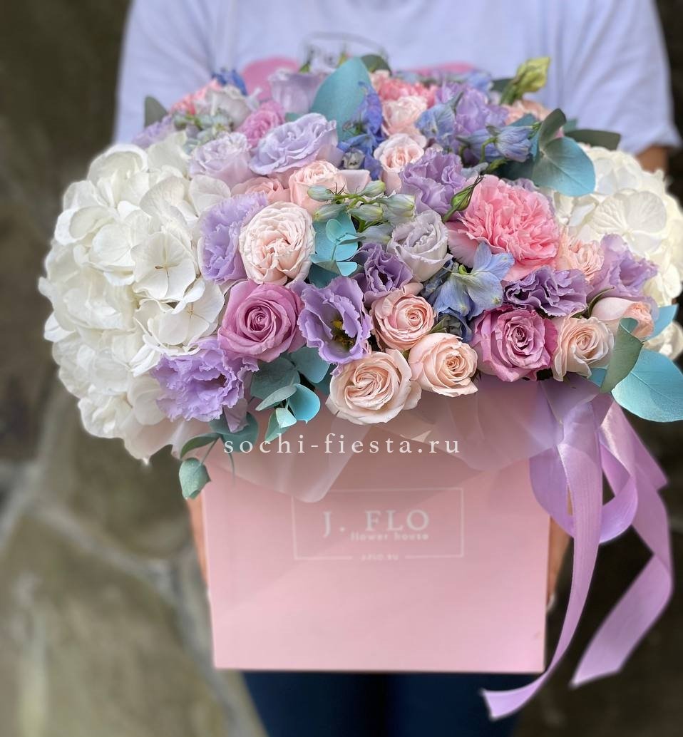 Цветочный бокс MAXI CUBE в Нижнем Новгороде