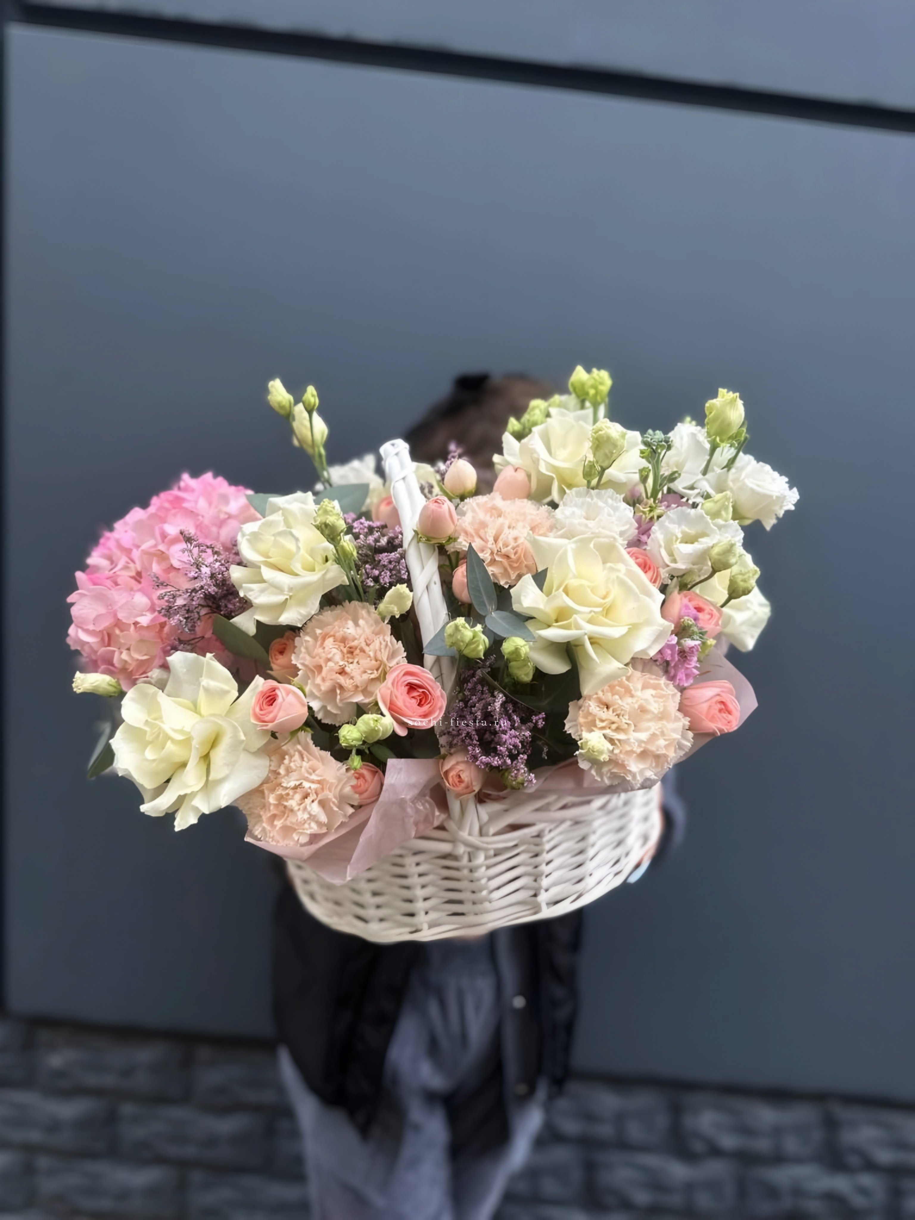 Цветочная корзина "Softness" в Нижнем Новгороде