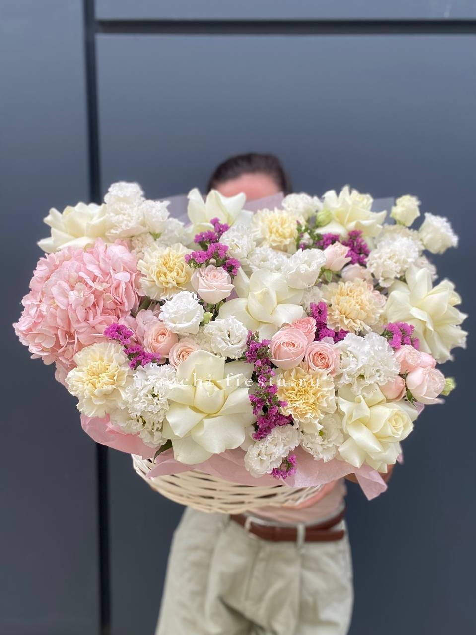Корзина " Воздушная нежность" в Нижнем Новгороде