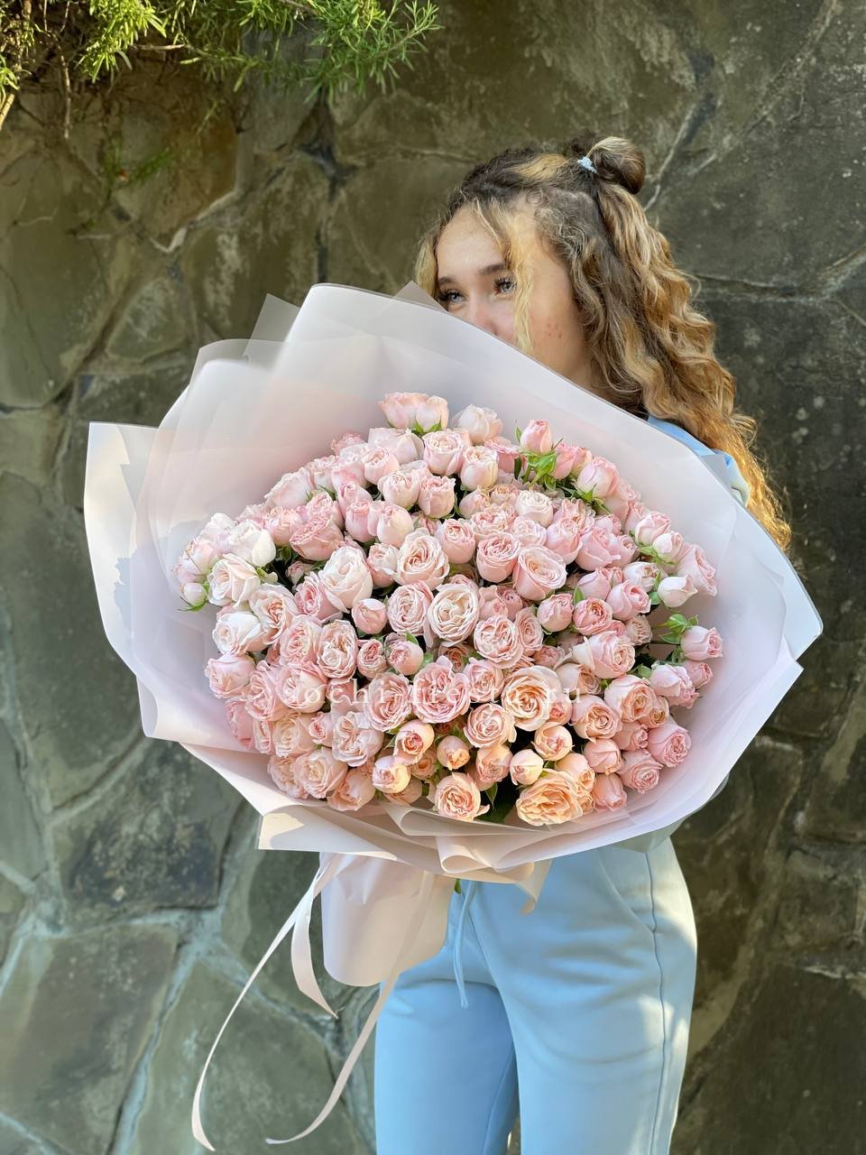 45 роза бомбастик Creams в Нижнем Новгороде