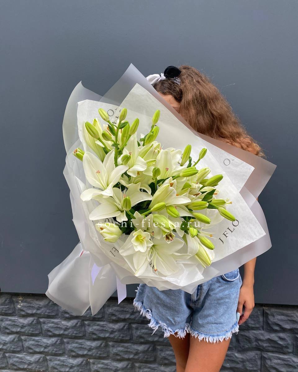Букет  лилий "Воздушный"  в Нижнем Новгороде