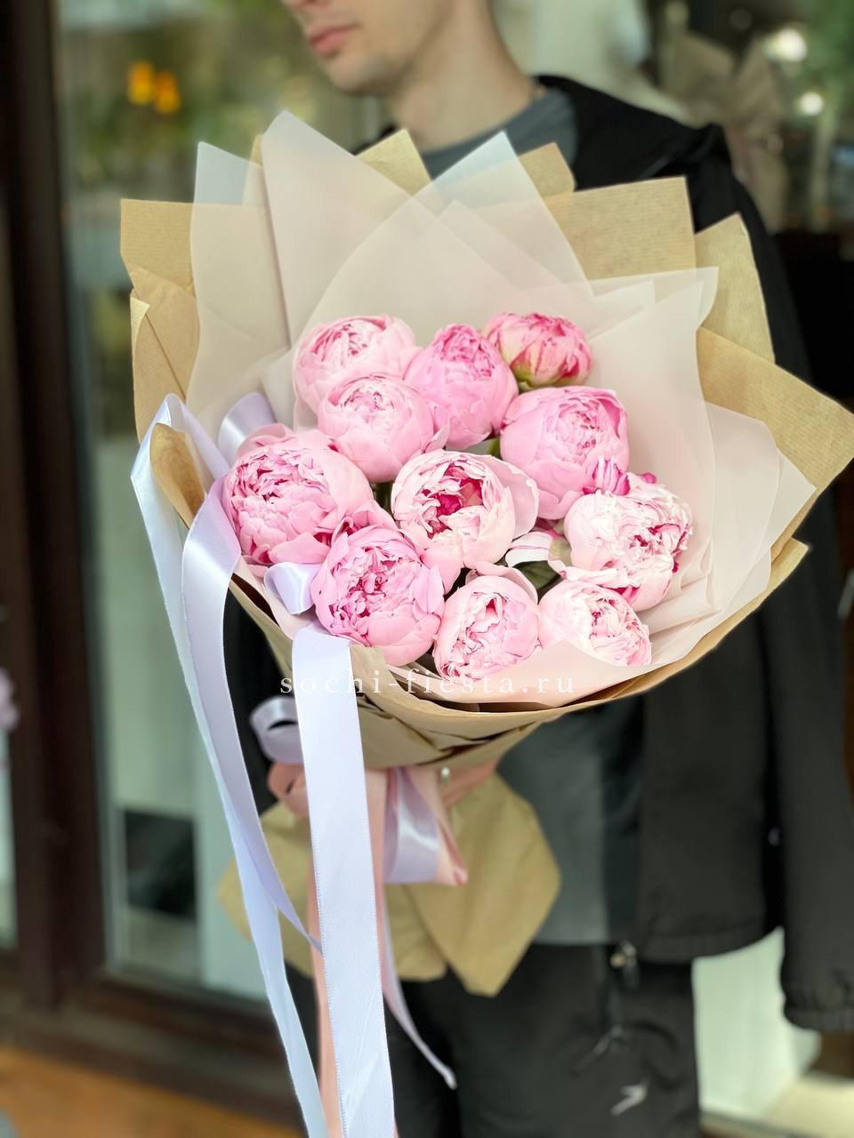 11 пионов в оформлении в Нижнем Новгороде