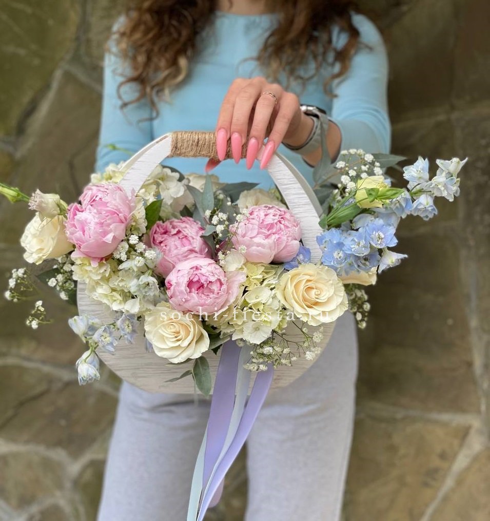 Woodbox с пионами в Нижнем Новгороде