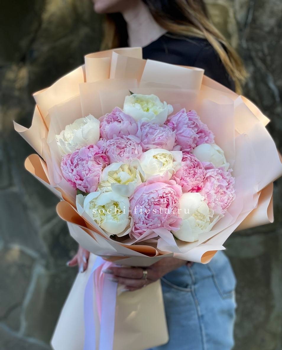 Букет 15 зефирных пионов в Нижнем Новгороде