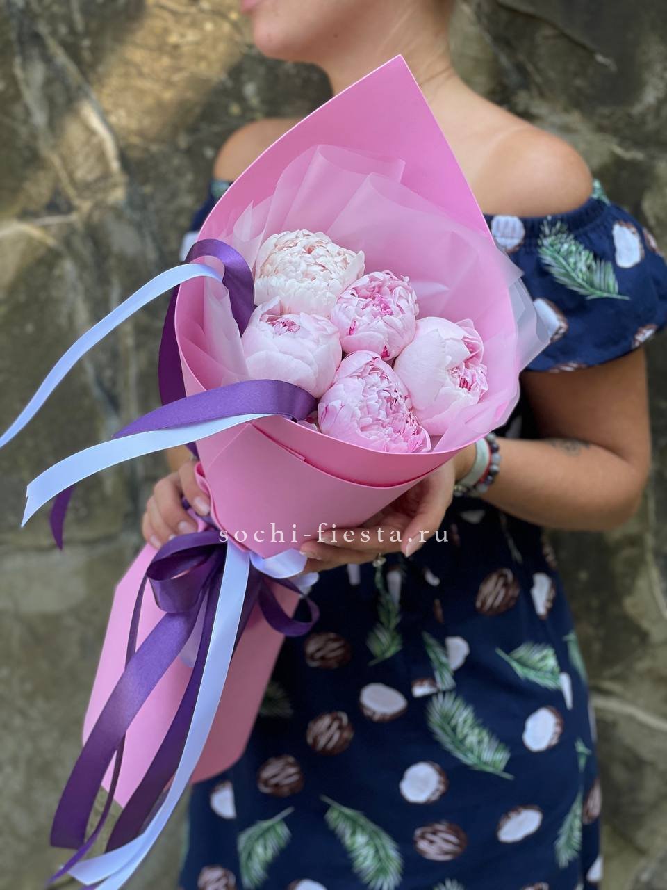 Букет пионов "HI" в Нижнем Новгороде