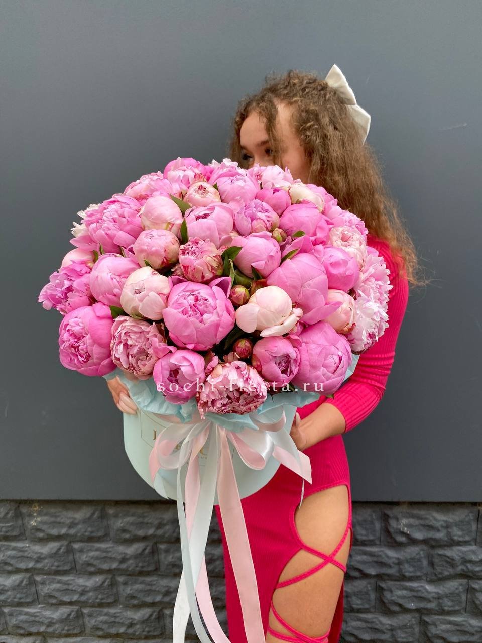 51 пион в цилиндре в Нижнем Новгороде