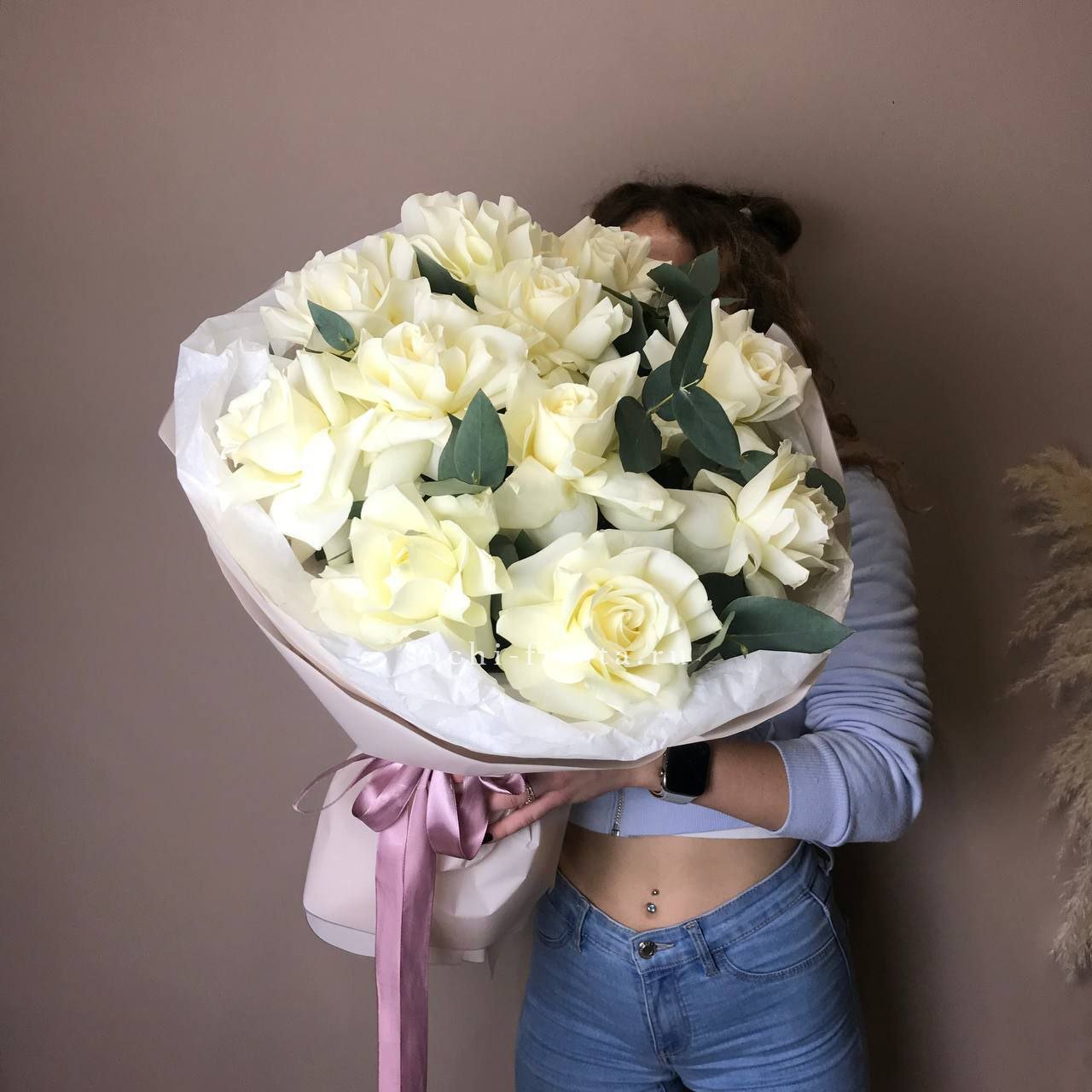 11 Белых французских роз WhiteNice с доставкой в Нижнем Новгороде