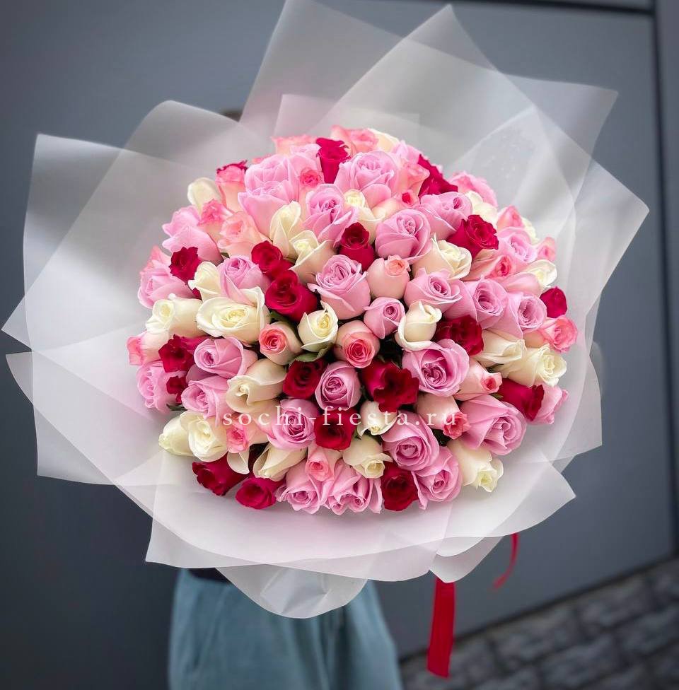 101 разноцветная роза Carousel в Нижнем Новгороде