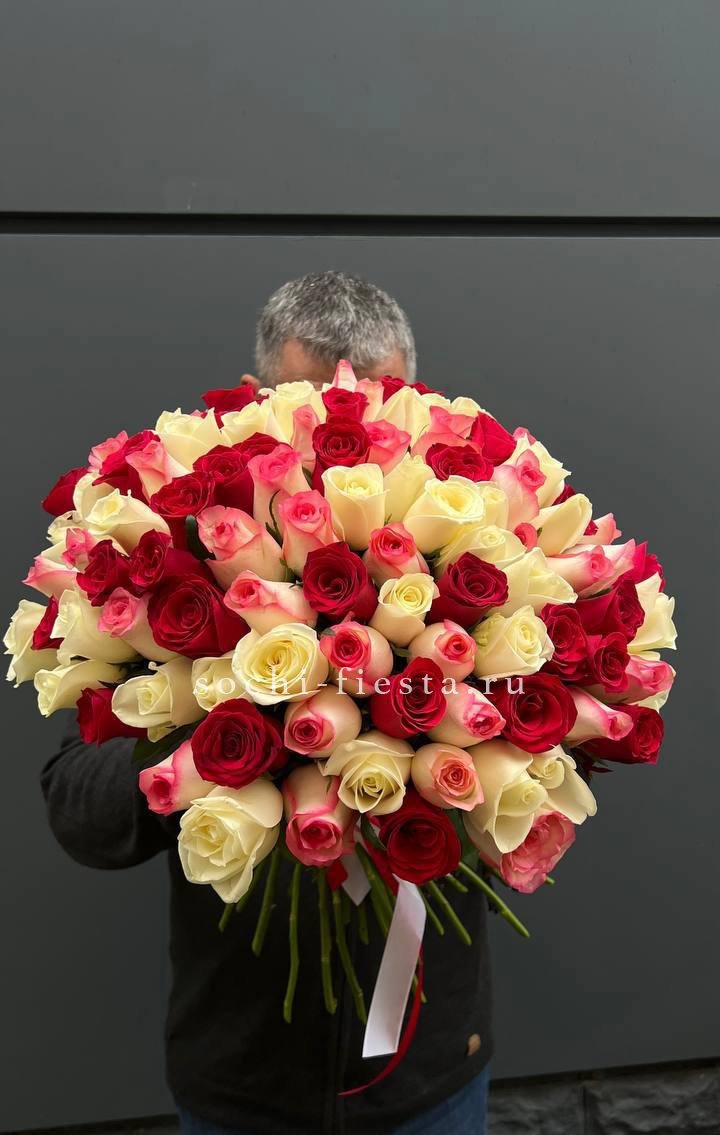 101 разноцветная роза Джули в Нижнем Новгороде