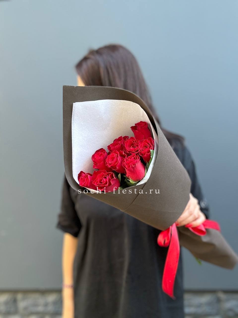 9 красных роз в фоамиране с доставкой в Нижнем Новгороде