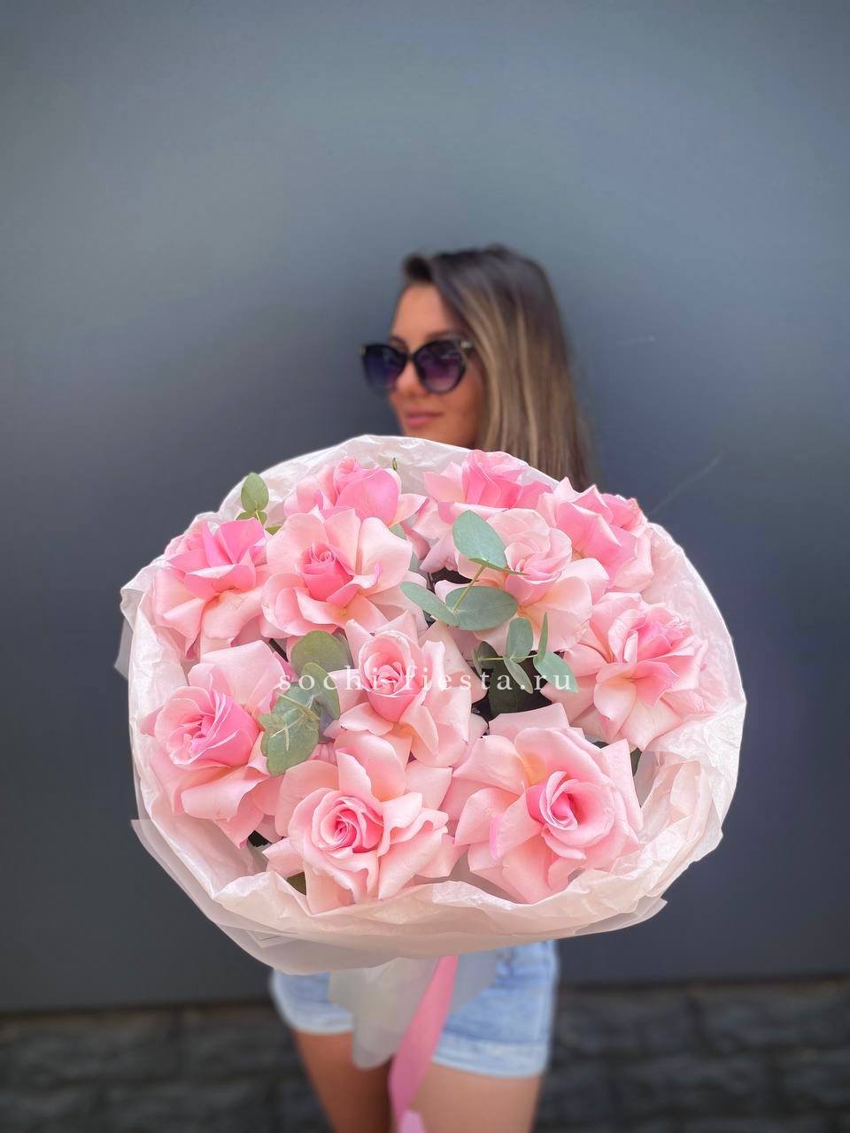 Букет роз "Minify" с доставкой в Нижнем Новгороде