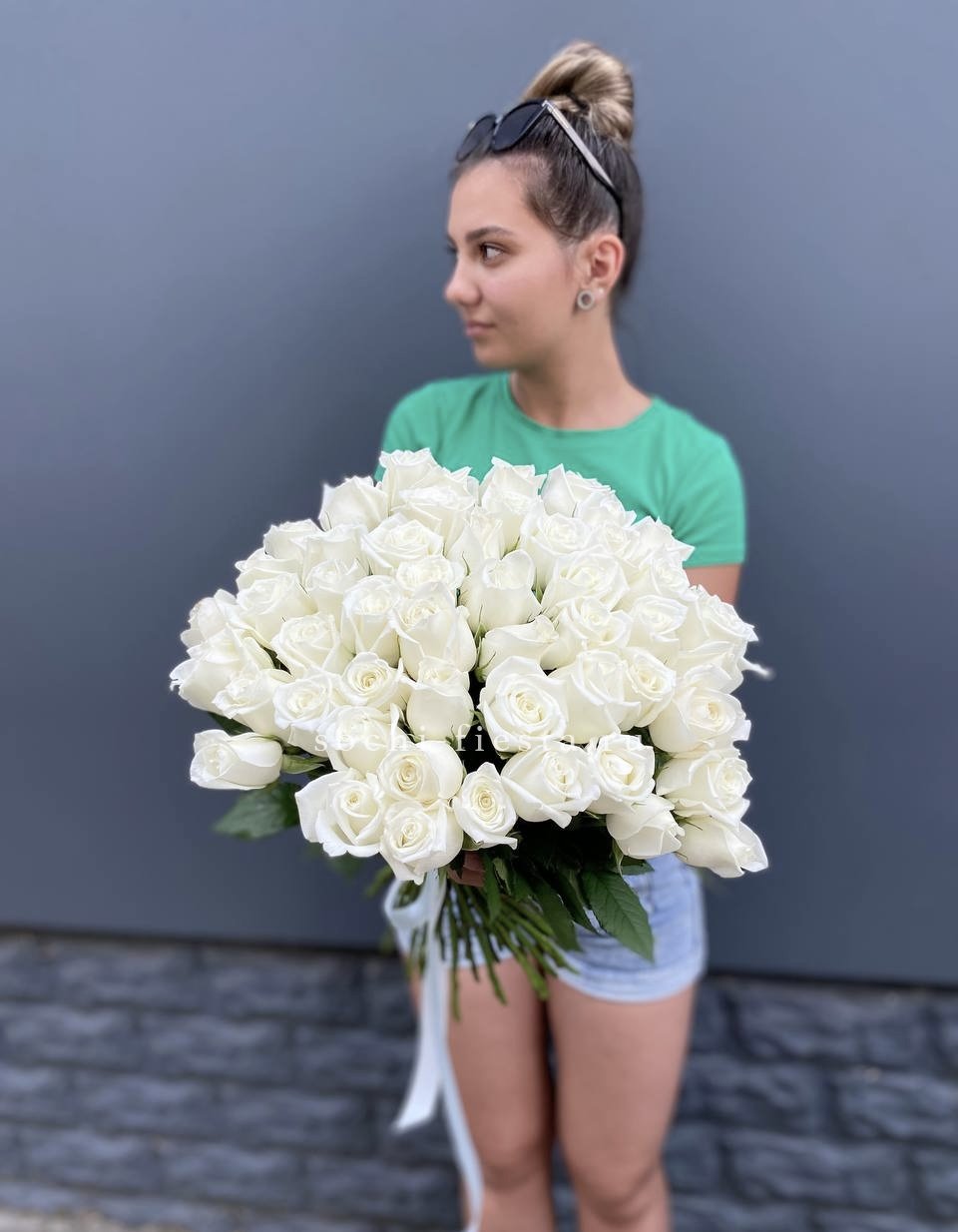 51 белая роза в Нижнем Новгороде