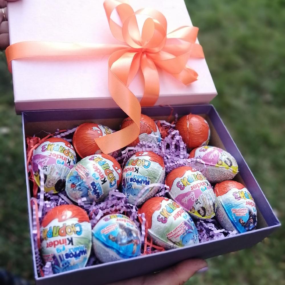 Коробка с киндерами в Нижнем Новгороде