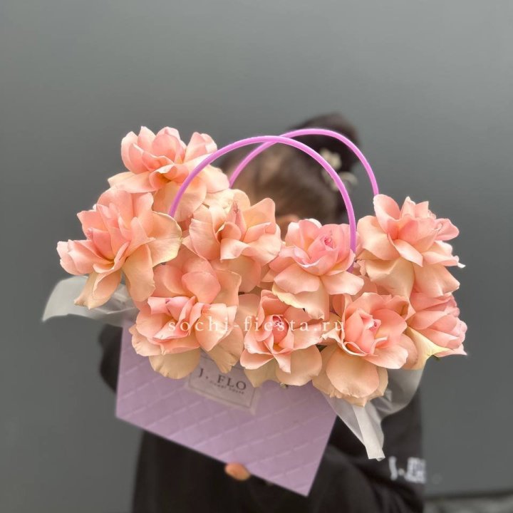 Сумочка с розами "Кети" в Нижнем Новгороде