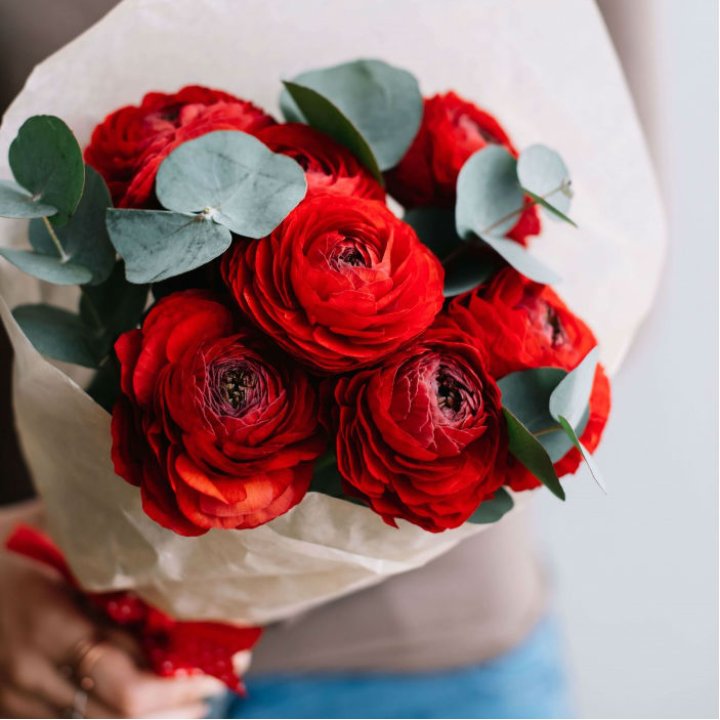 Букет ранункулюсов  в Сириусе