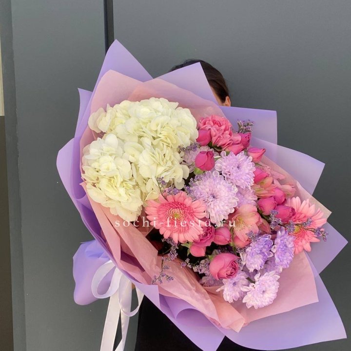 Букет "Авичи" в Сириусе