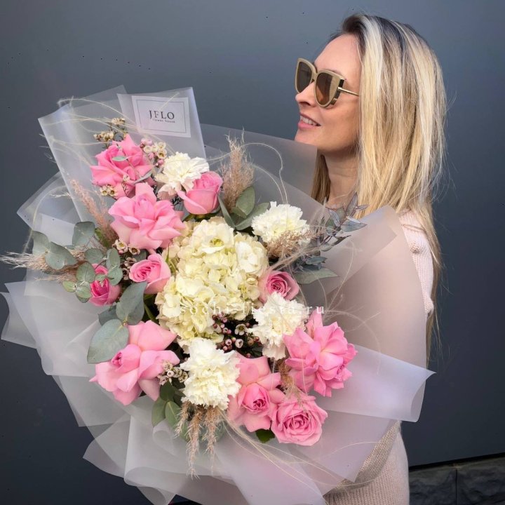 Авторский букет "Гармония" в Сириусе