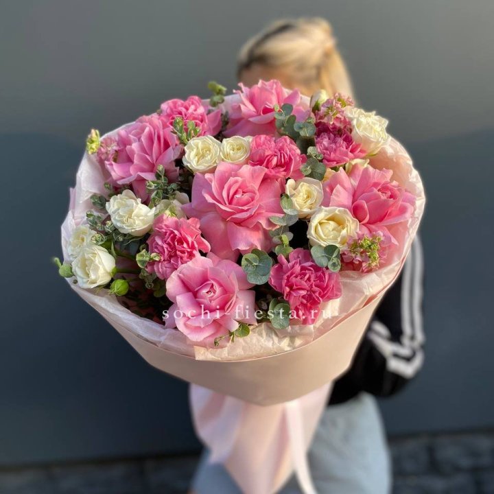  Букет "Малина" в Сириусе