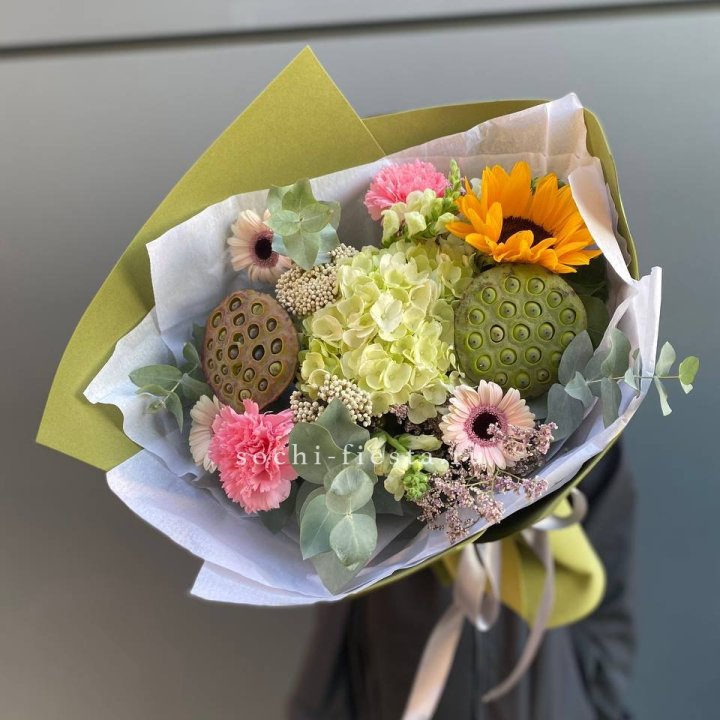  Букет "Озеро любви" в Сириусе