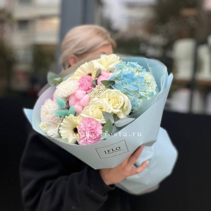  Букет  "Твои глаза" в Сириусе