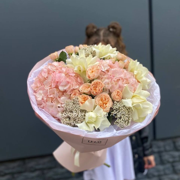  Букет  "Сеньёра" в Сириусе