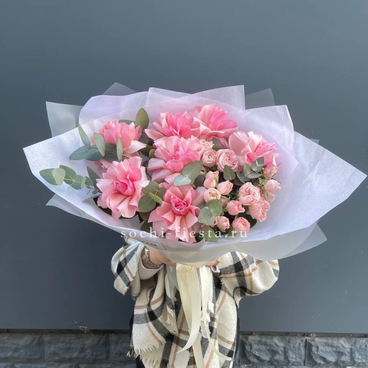 Букет французских и пионовидных роз  в Нижнем Новгороде