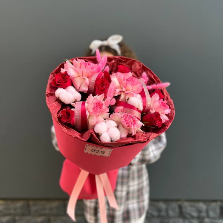 Букет "Твоя страсть" в Сириусе