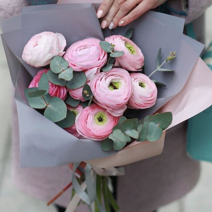 Ранункулюсы с эвкалиптом №1 в Нижнем Новгороде