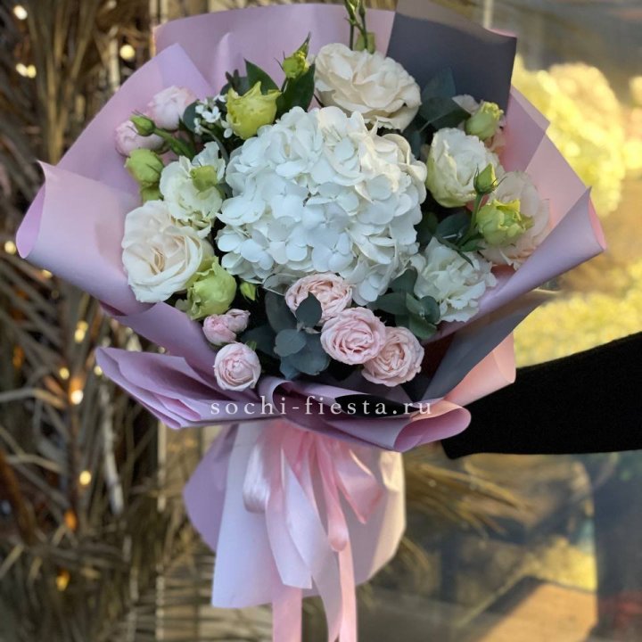Букет с гортензией №3 в Нижнем Новгороде