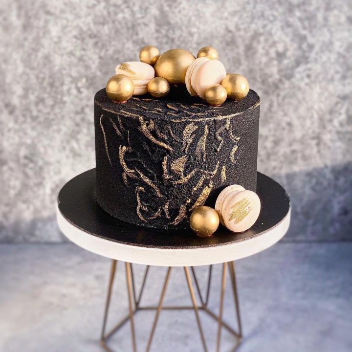 Торт "Black magic" в Сириусе