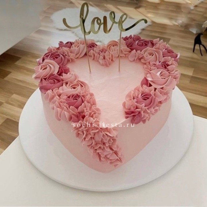 Торт "Сердце" 10 в Сириусе