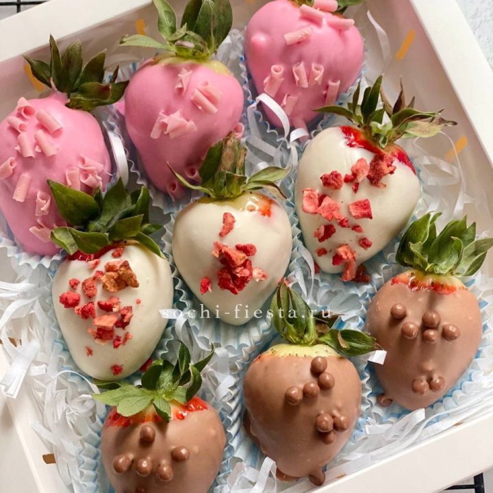 Клубника в шоколаде 9 ягод в Сириусе