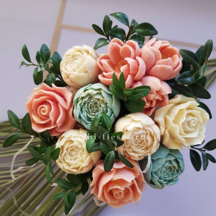 Цветы из шоколада "Альма" в Сириусе