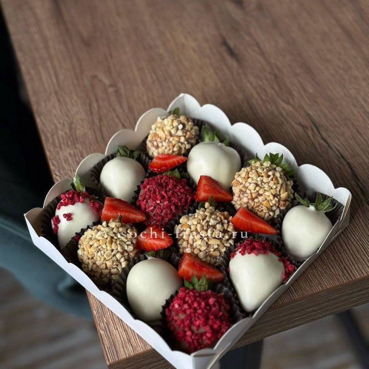 Клубника в шоколаде 12 ягод №2 в Сириусе