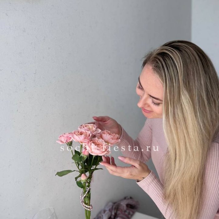 Цветочная подписка "Пакет маленький" в Сириусе