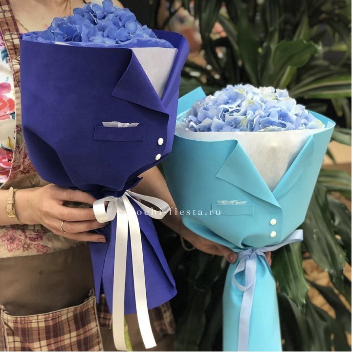 Букет с гортензией с пиджаком в Сириусе