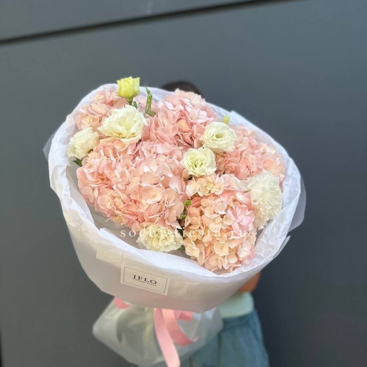  Букет "Пинк люксур" в Сириусе