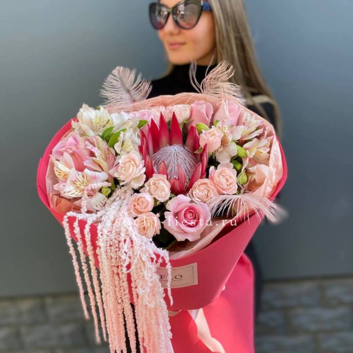  Букет "Алиен" с доставкой в Сириусе