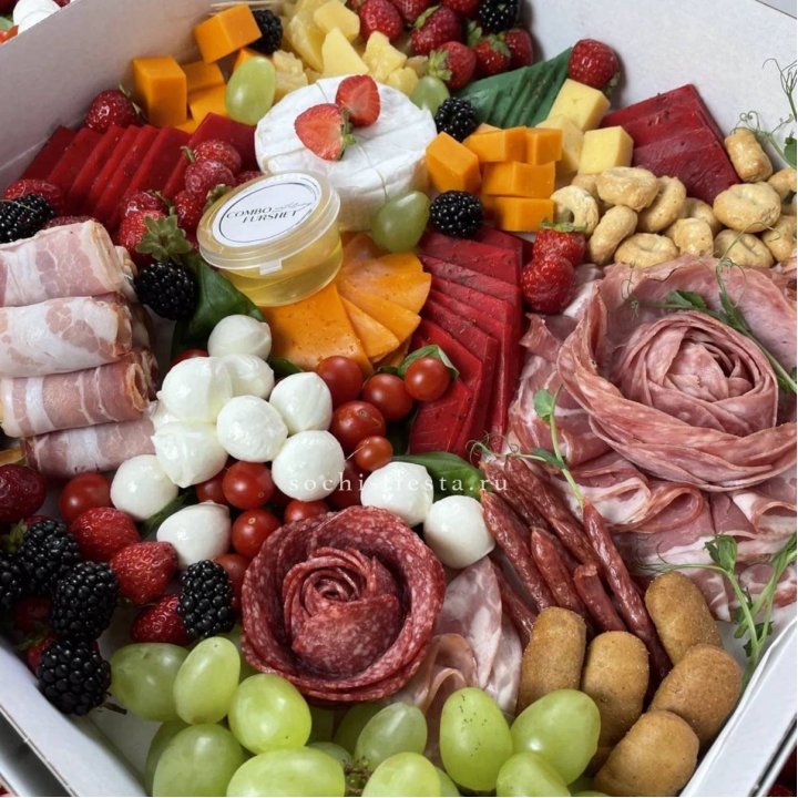 Бокс «Классика гастрономии» в Сириусе