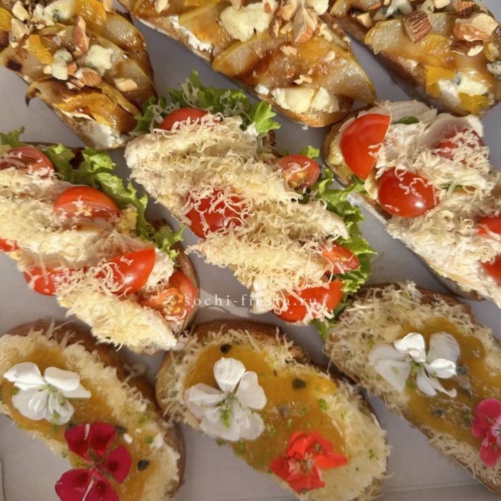 Брускетта «3 вкуса» в Сириусе