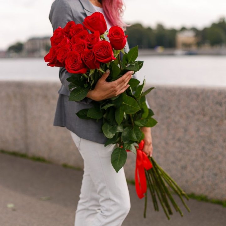 15 метровых голландских роз в Нижнем Новгороде