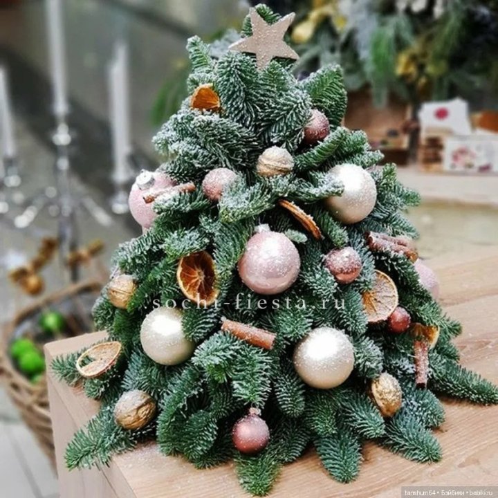 Новогодняя елочка "Блеск" в Сириусе