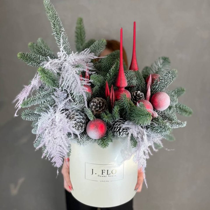 Цилиндр новый год №3 в Сириусе