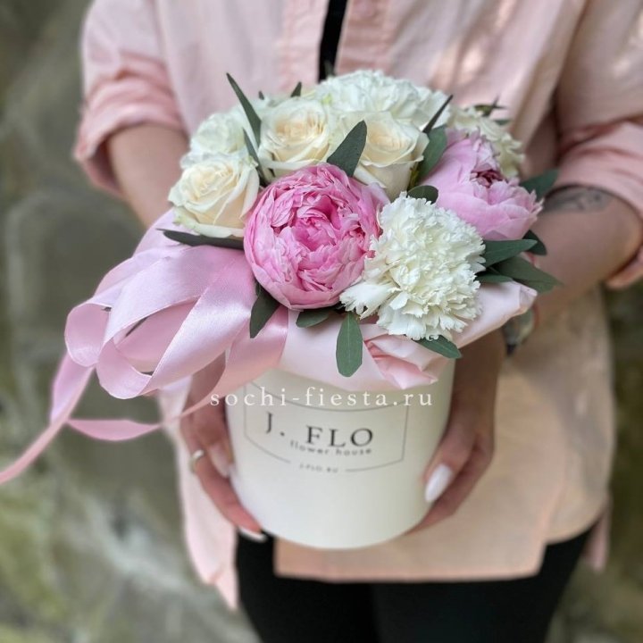 Цветочный бокс мини №2 в Сириусе