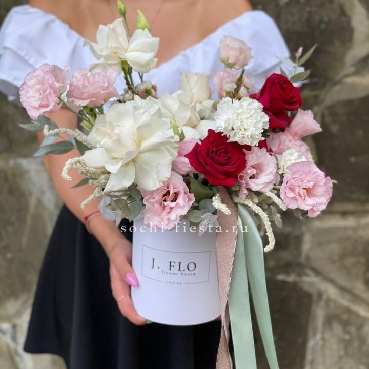 Цветочный бокс Mini №3 в Сириусе